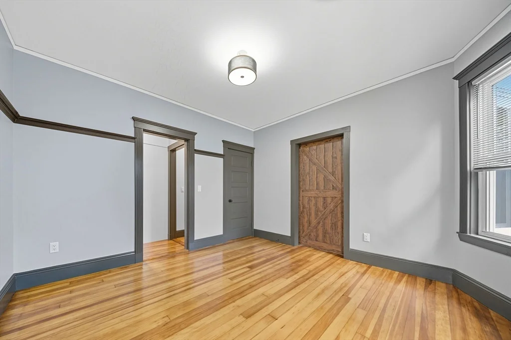 24 Hinckley, Dorchester