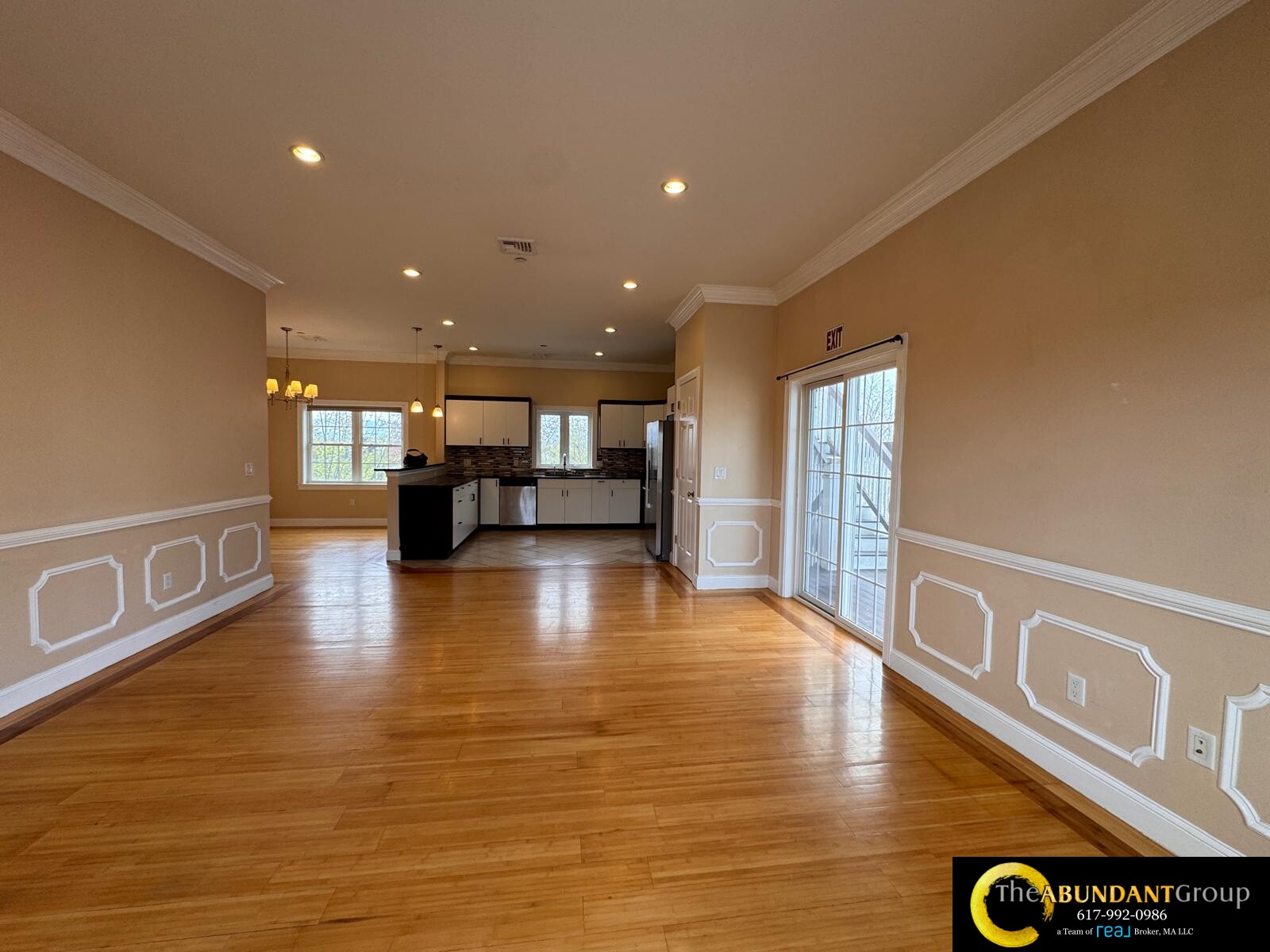 473 Revere Beach Pkwa, Revere