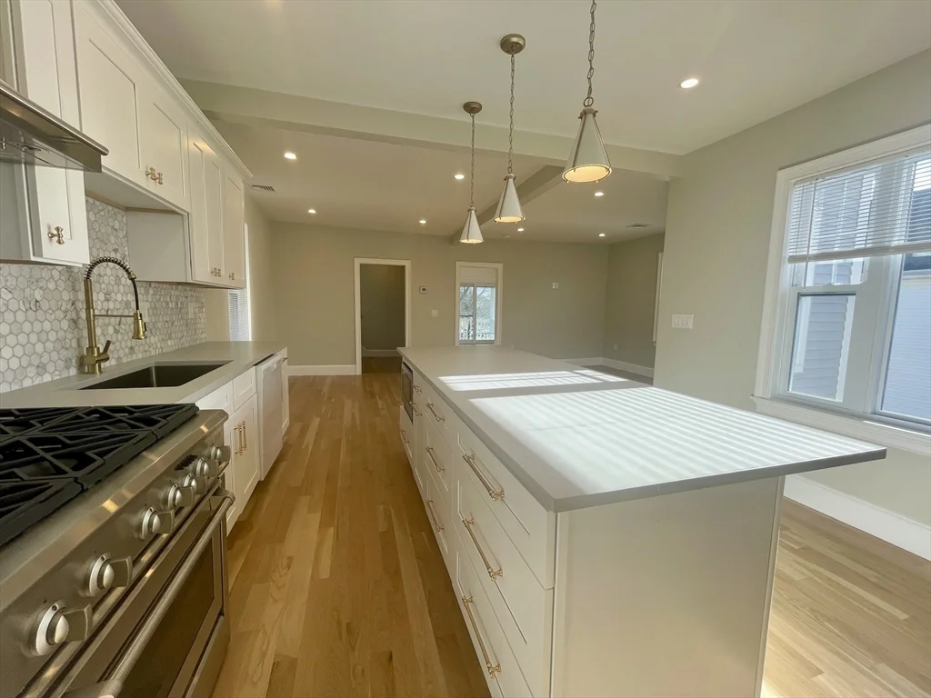 1166 Fellsway, Malden