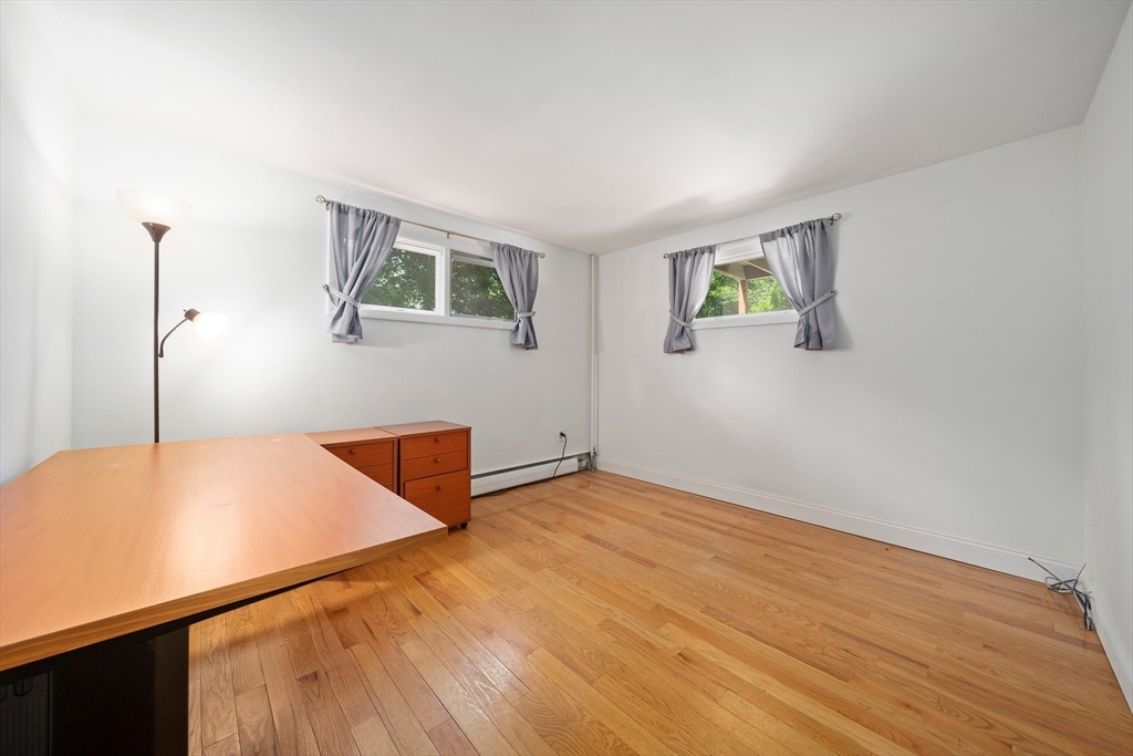 585 Washington St, Franklin