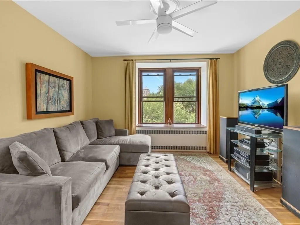 228 Commonwealth Ave, Back Bay