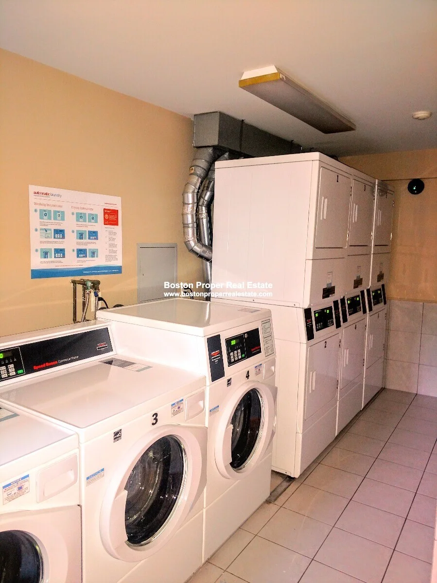 1661 Washington St, South End