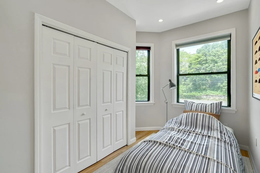 1706 Commonwealth Ave, Brighton