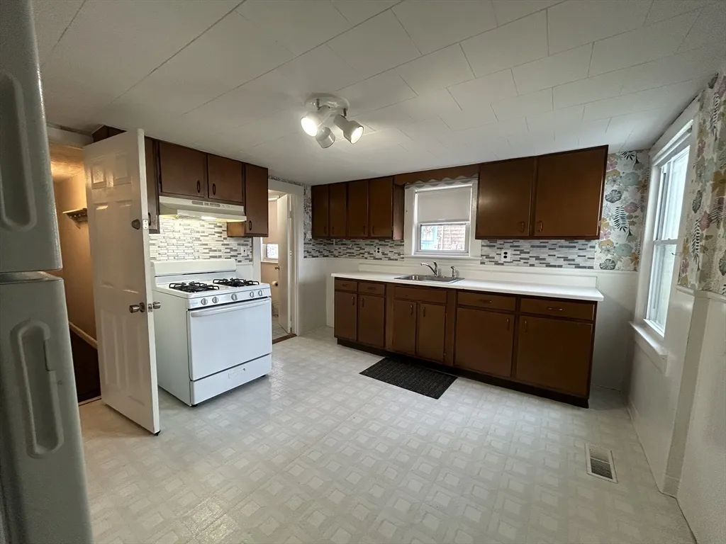 126 Lowell St, Peabody