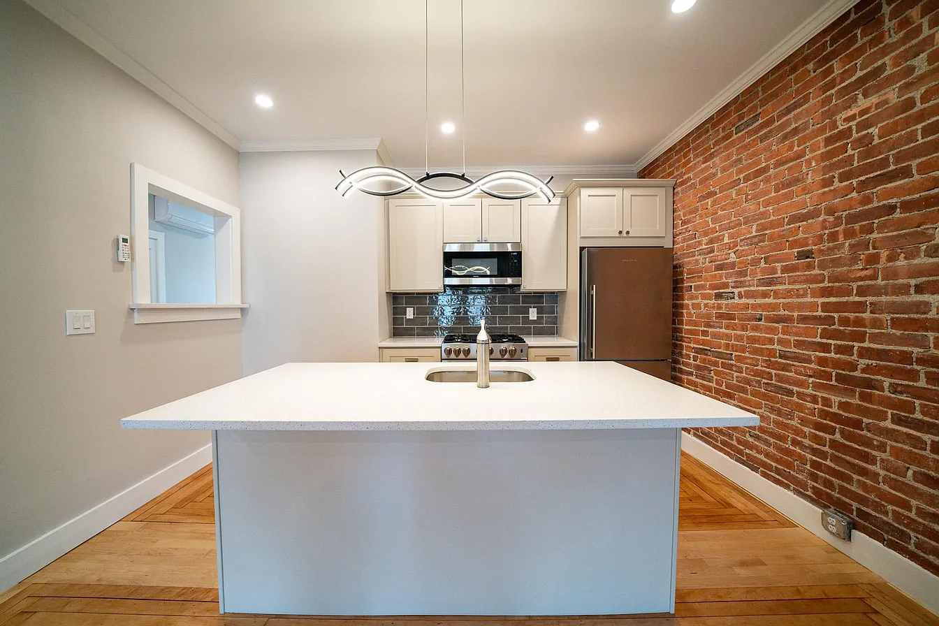 1755 Commonwealth Ave, Brighton