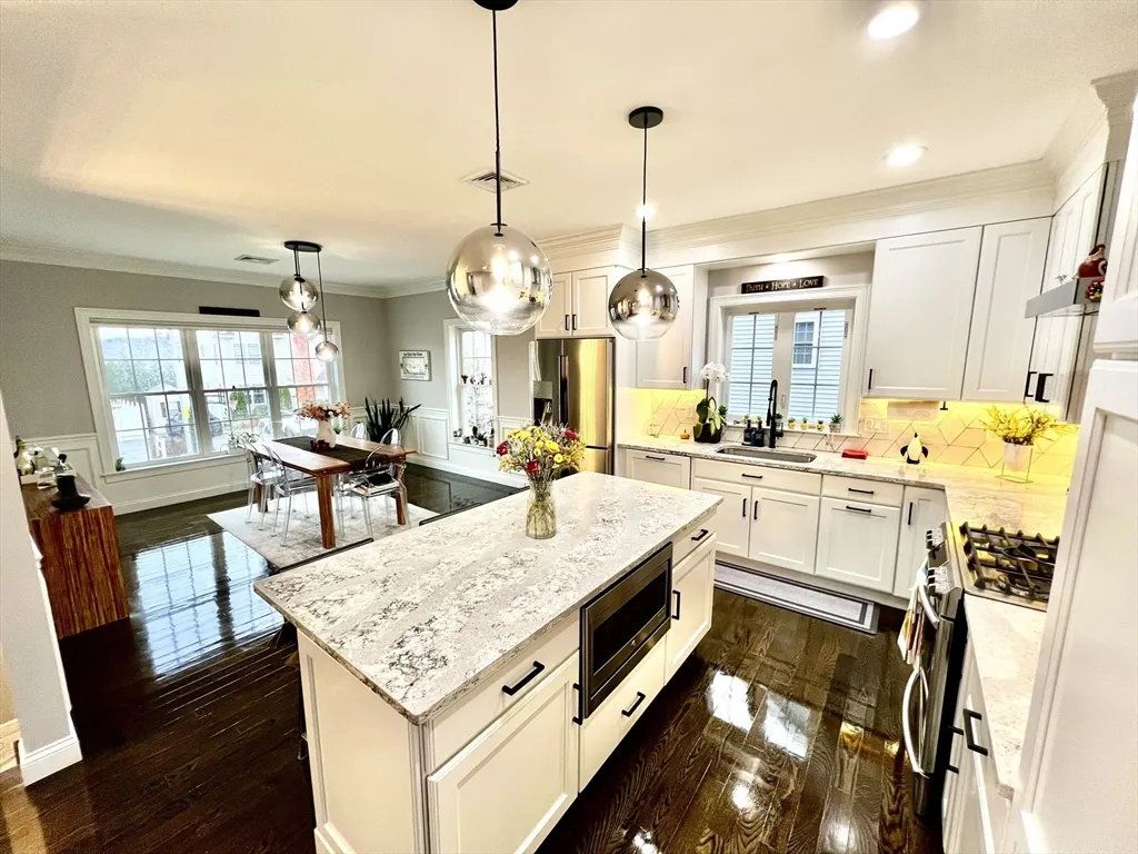 259 Oakwood Ave, Revere