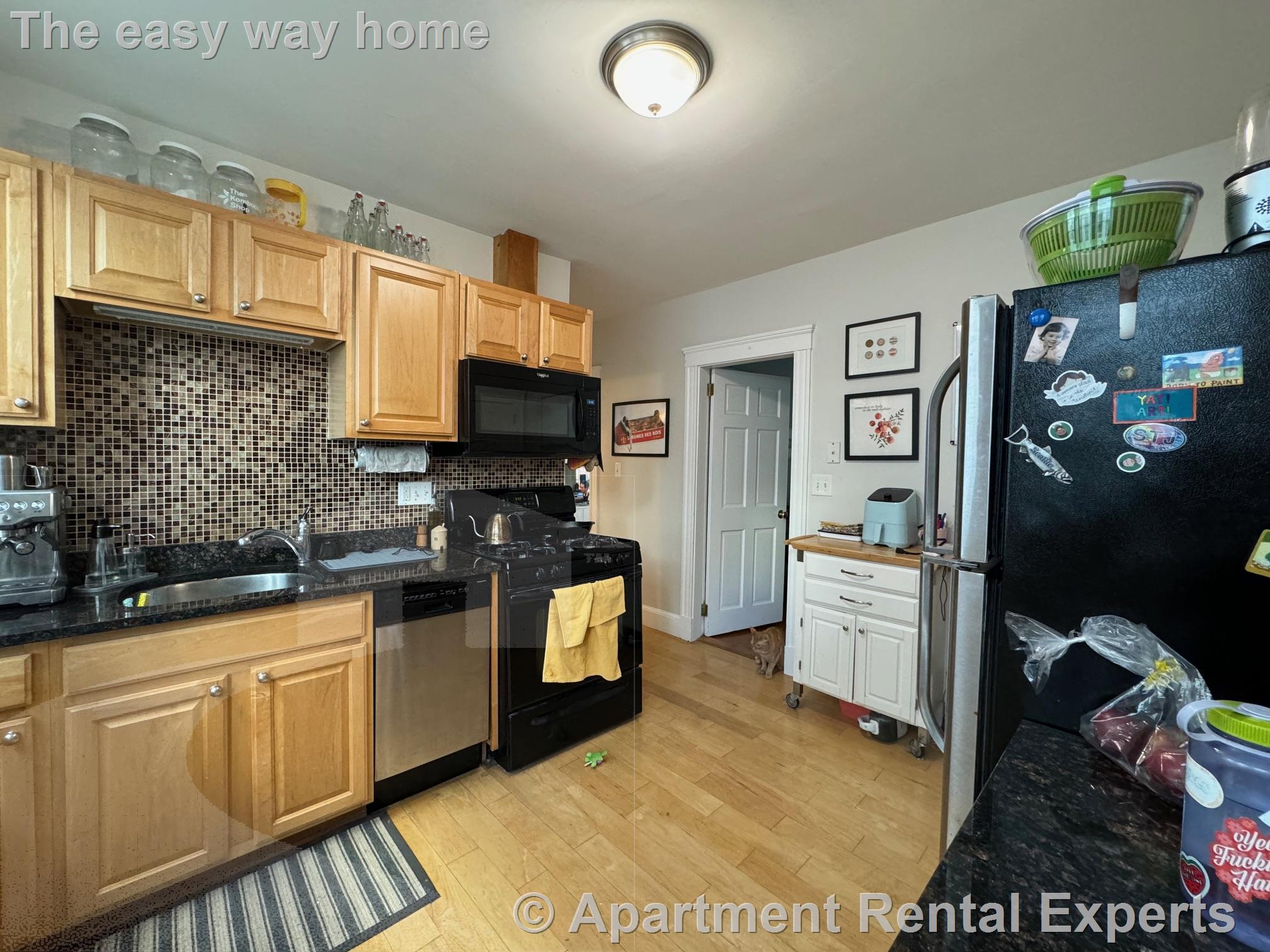 12 Silvey Pl, Porter Square