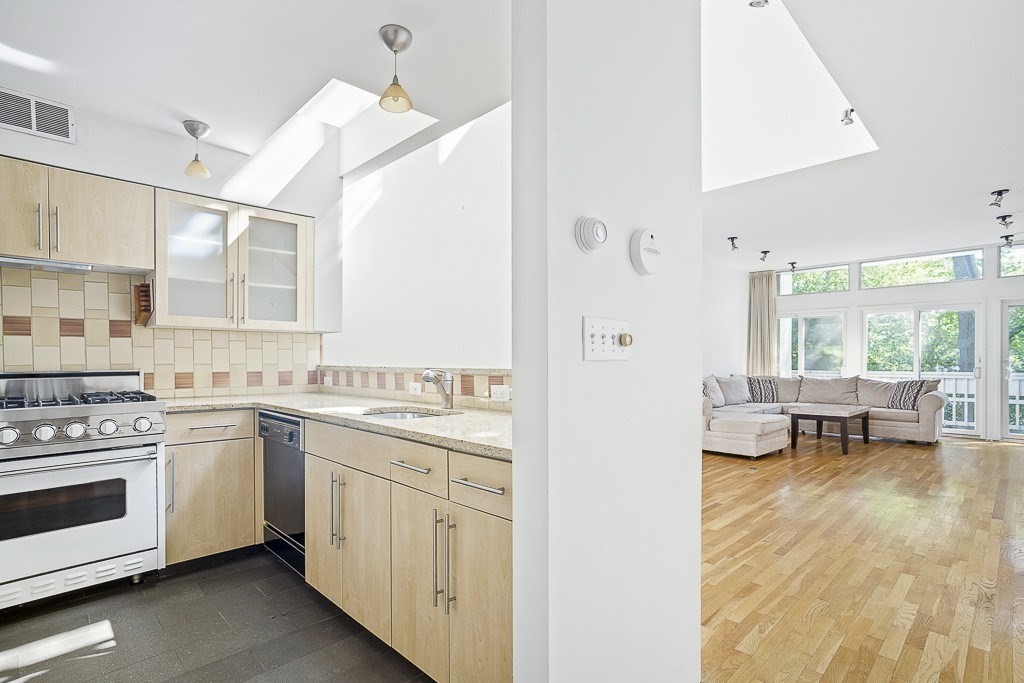 14 Chauncy St, Harvard Square