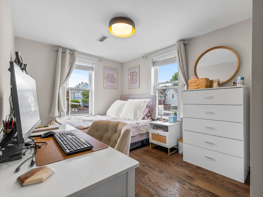 22 Otis St, Somerville