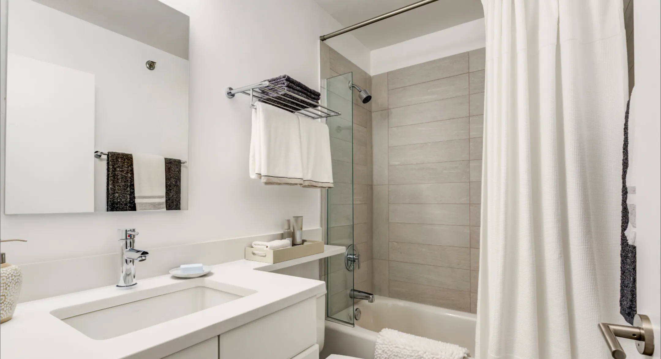 125 Devonshire Pl, Downtown