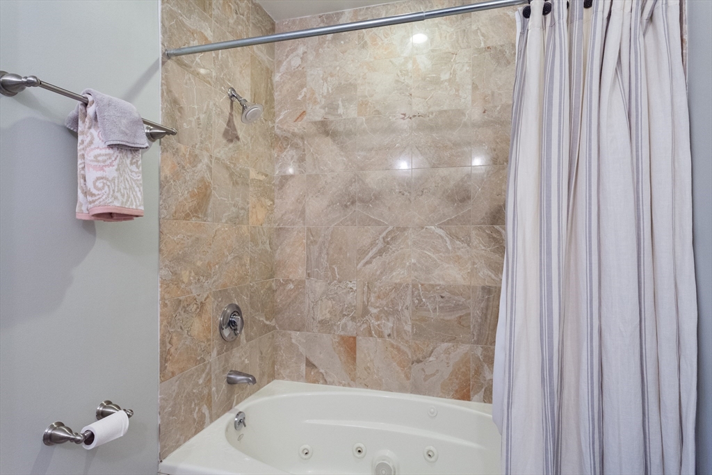 655 E 2nd St, South Boston