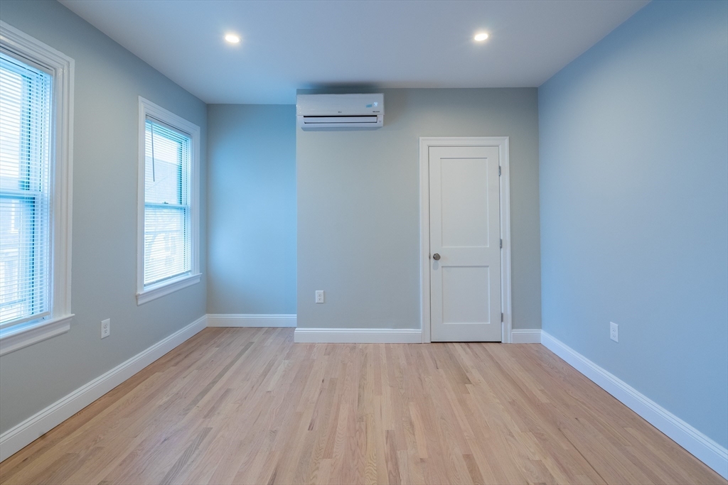 60 6th St, East Cambridge