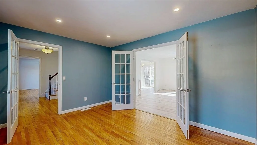 12 Coldbrook Rd, Millbury