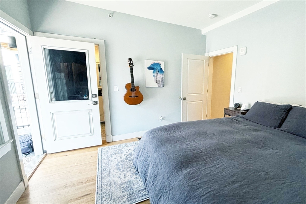 335 Maverick St, East Boston