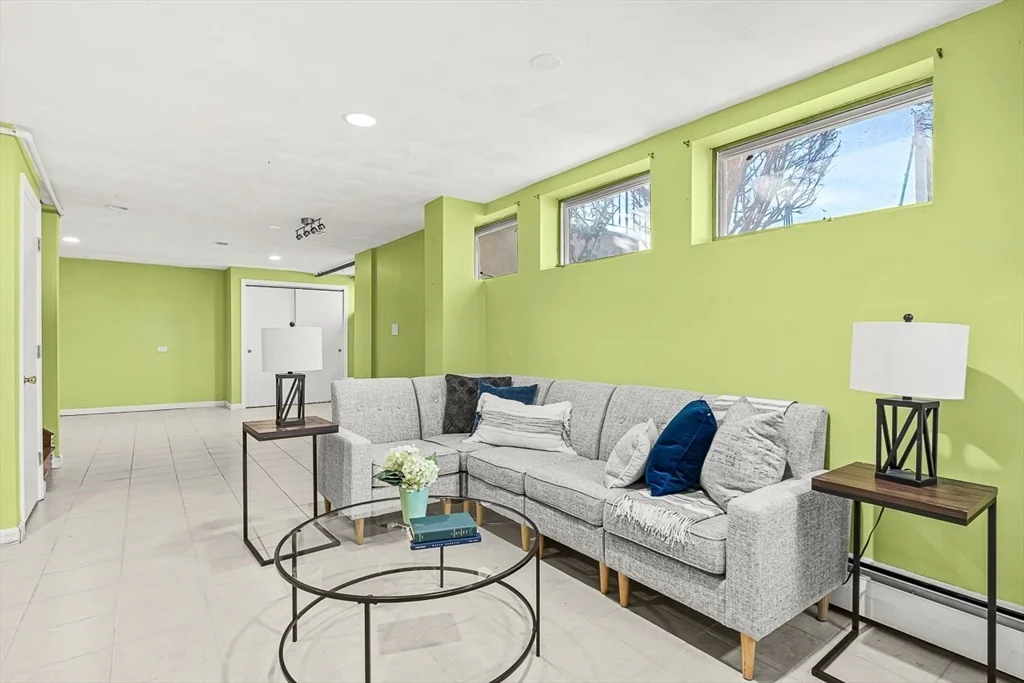 35 Fells Avenue Ter, North Medford