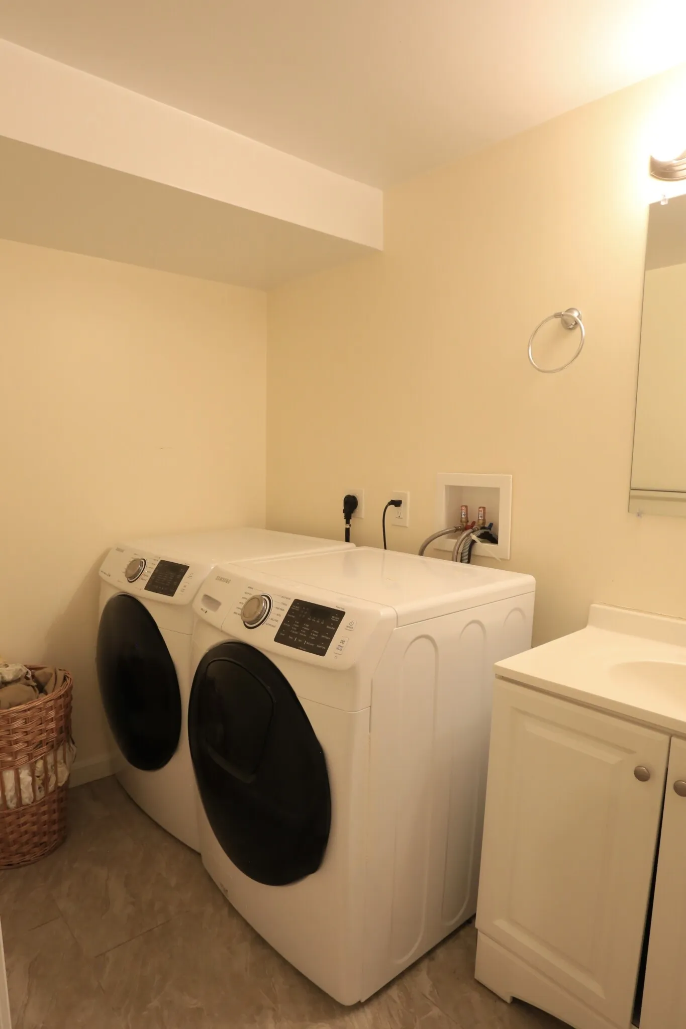 124 Forest St, Medford