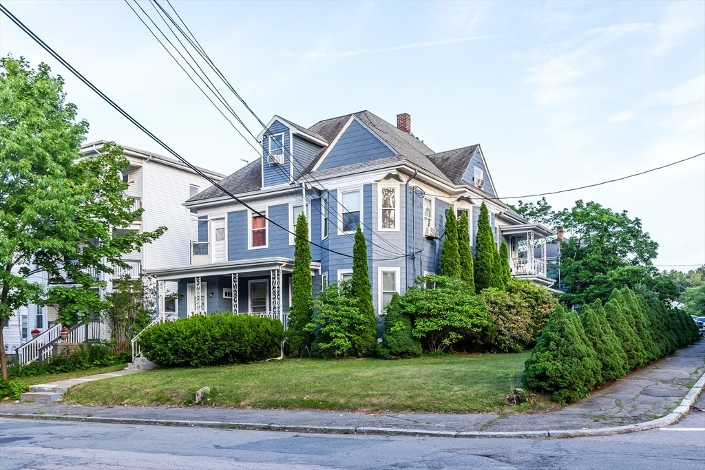 398 Spring St, Brockton