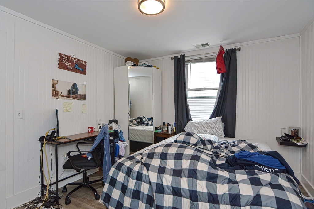 873 E 2nd, South Boston