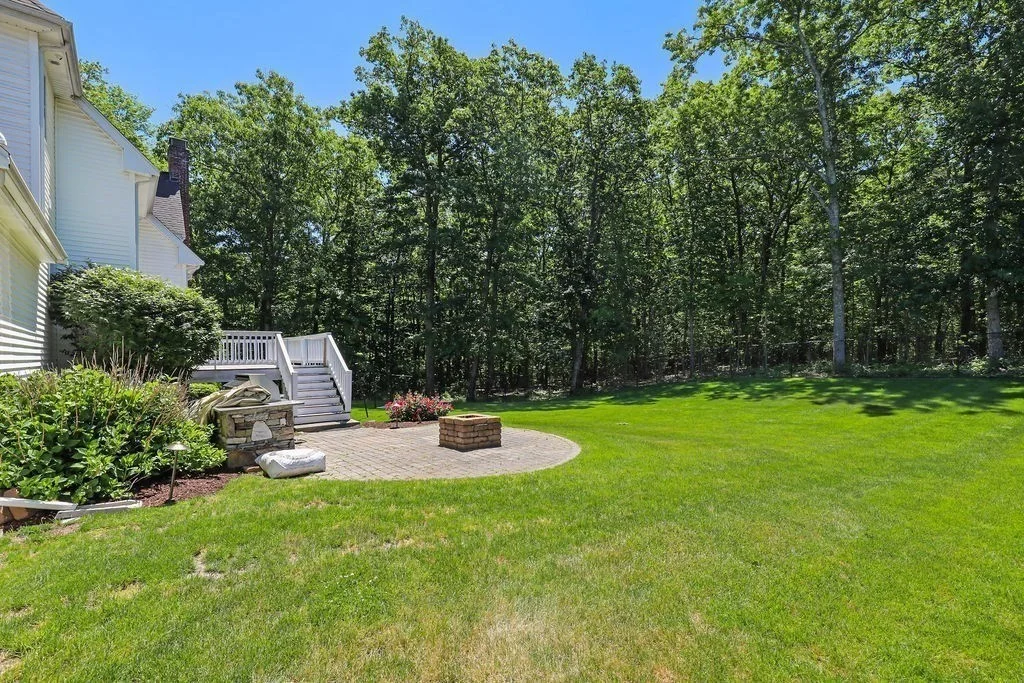 12 Ronald C Meyer Dr, North Attleboro