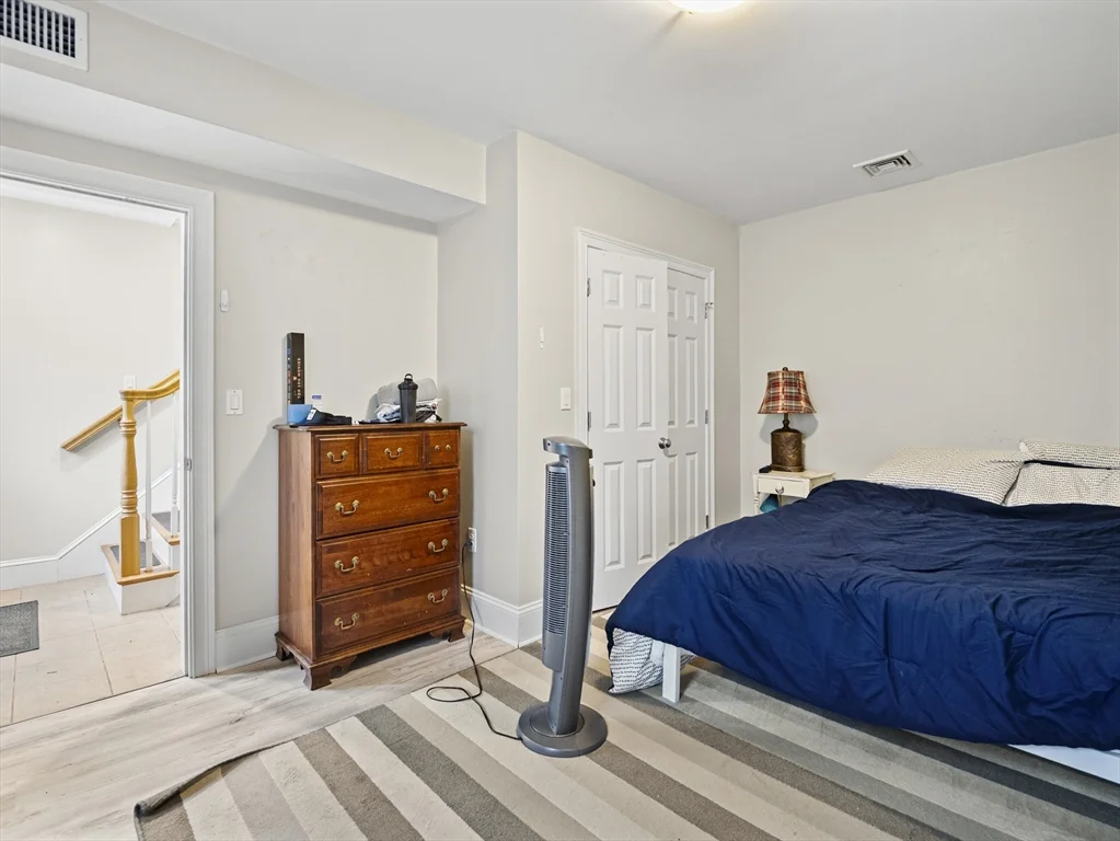 157 W 6th St, South Boston