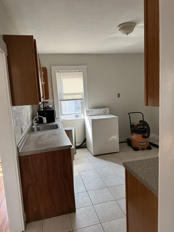 49 Conwell Ave, West Somerville