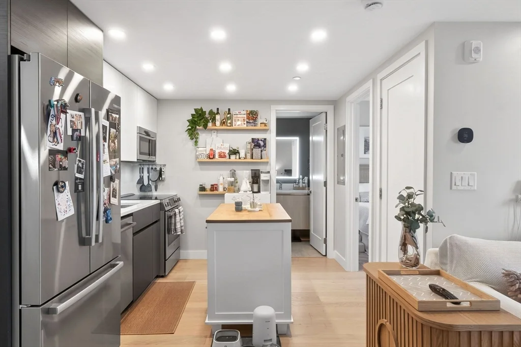 932 Broadway St, Chelsea