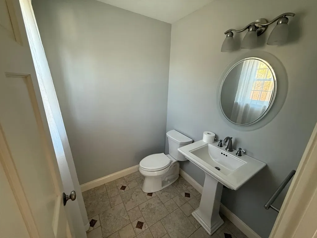 15 Spencer St, Methuen