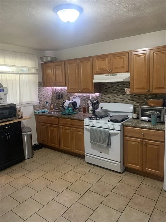 502 Beach St, Revere