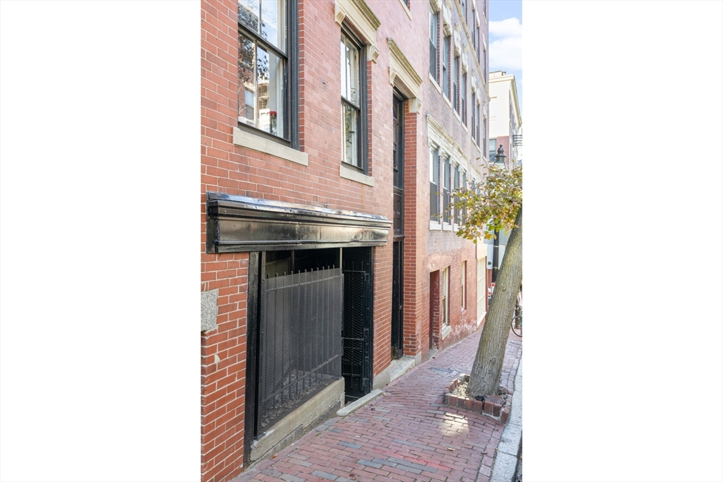 29 Grove St, Beacon Hill