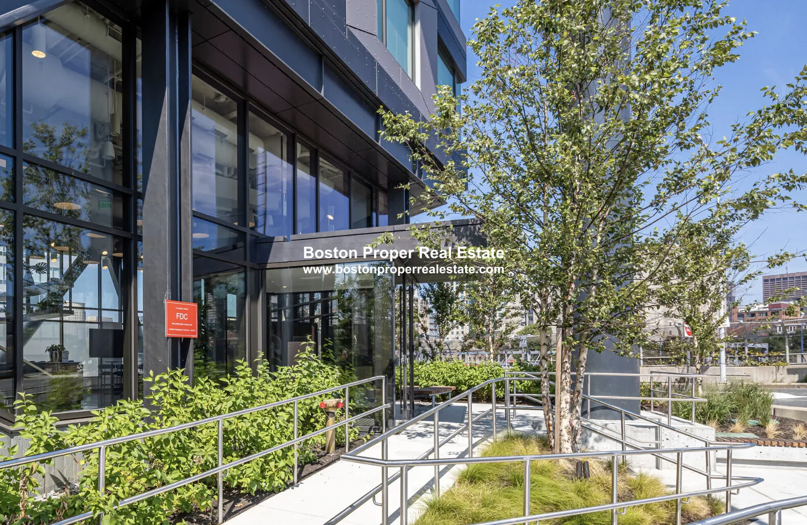 213 Albany St, South End