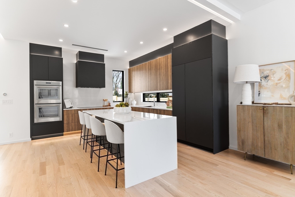 90 Auburndale Ave, Newton