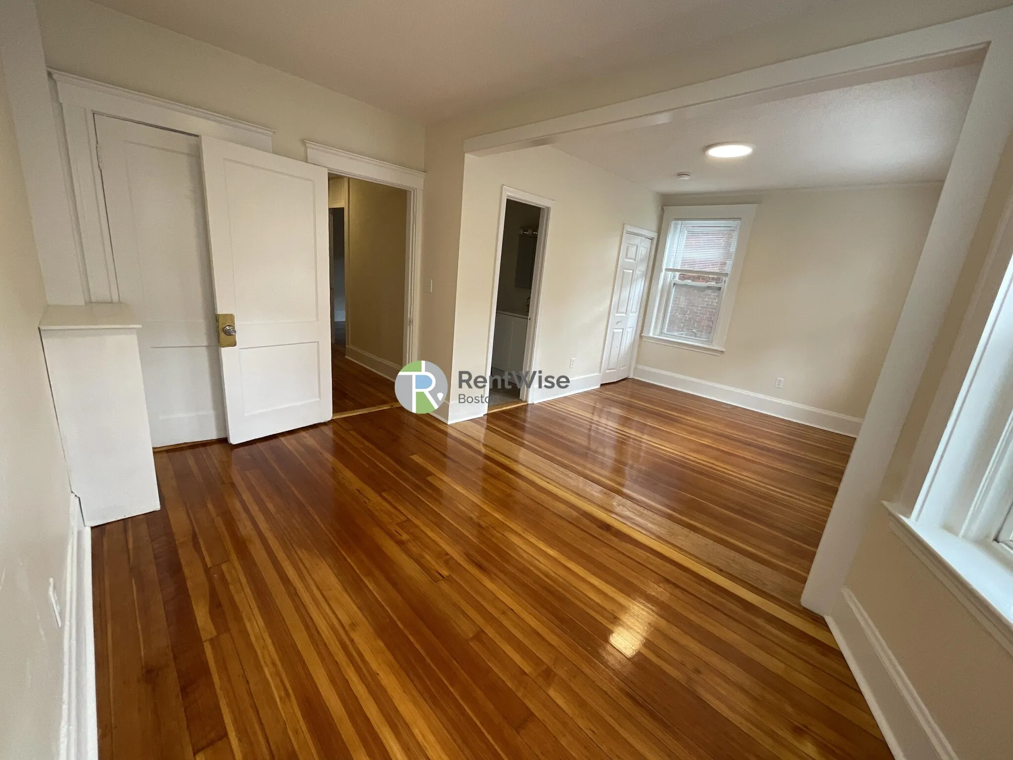6 Barrows St, Allston