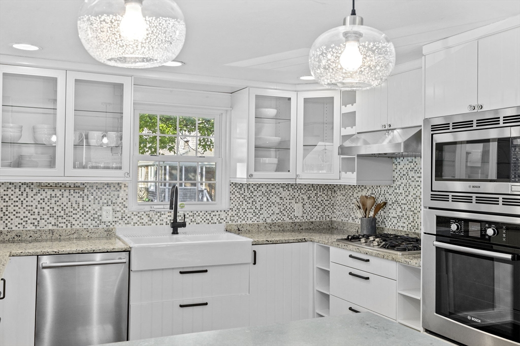 1 Winslow Ave, Scituate