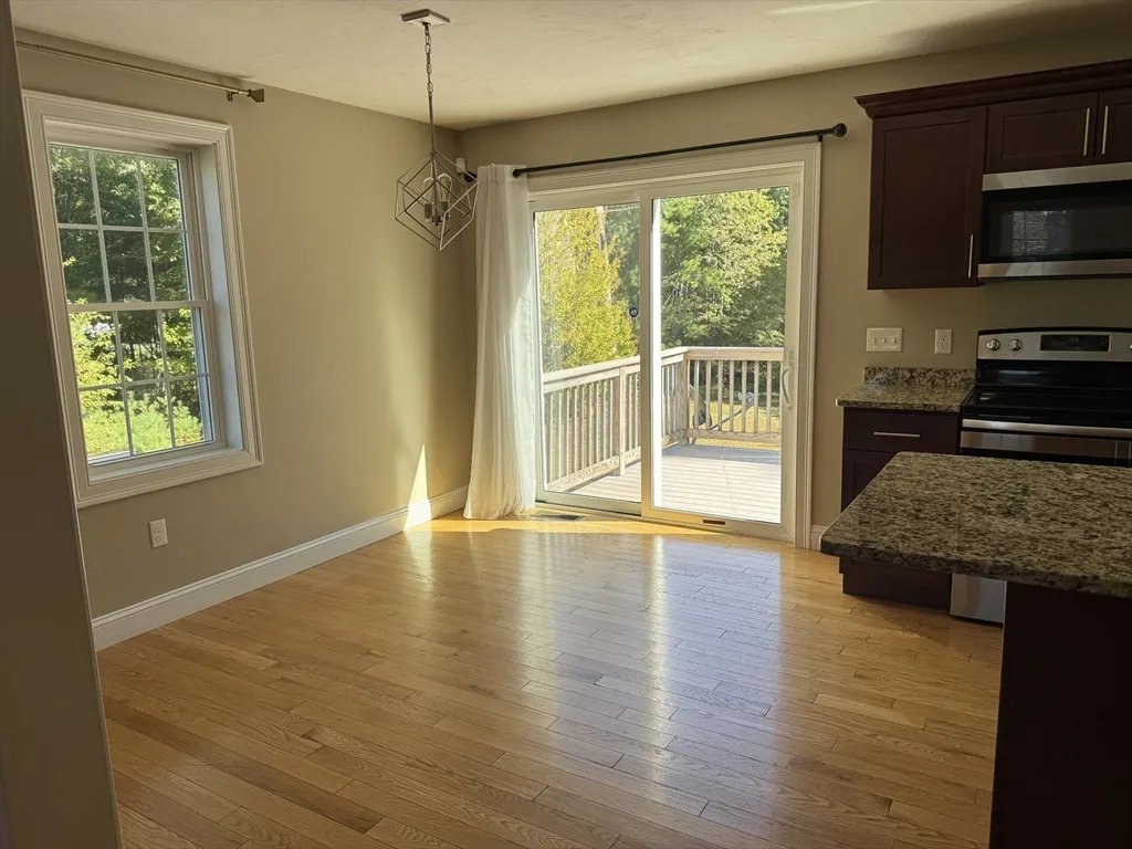 55 Wenham Rd, Carver