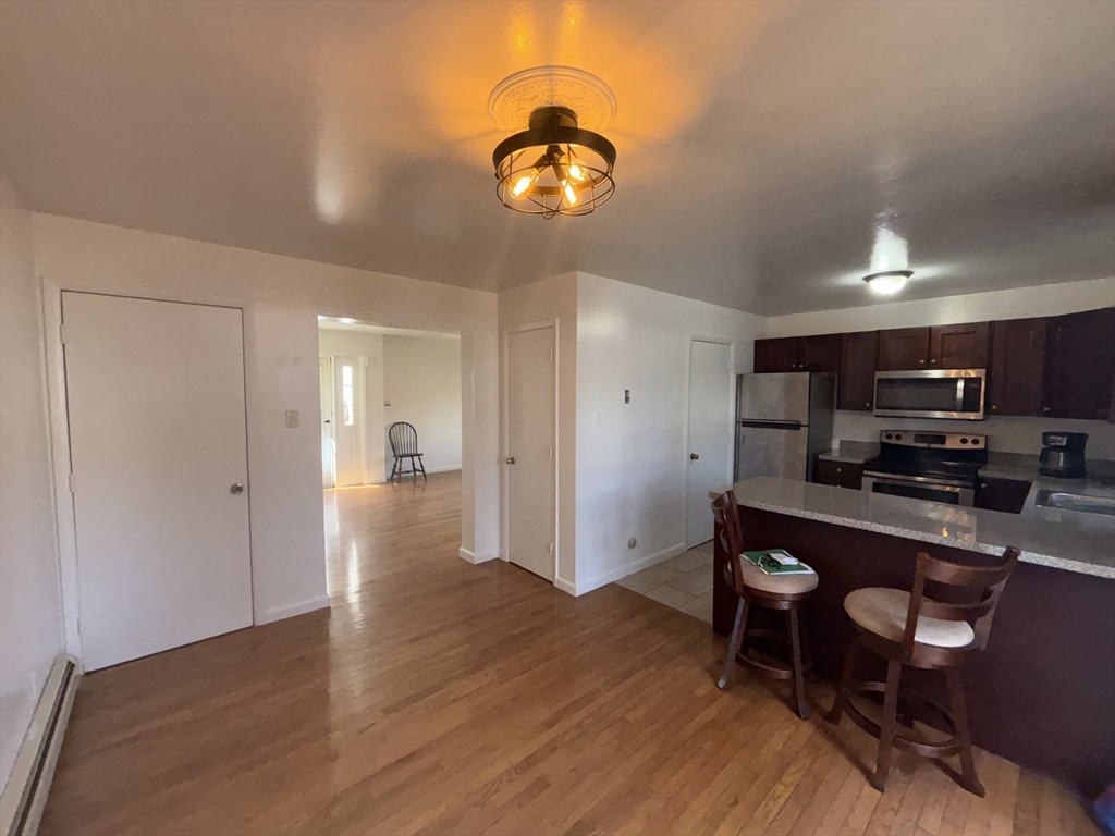 7 Howe Terr, Dorchester