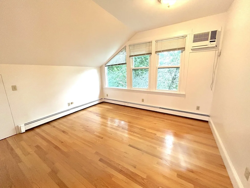 82 Stearns Rd, Coolidge Corner