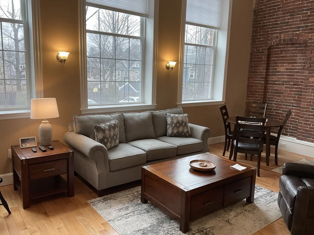 52 Sanborn St, Reading