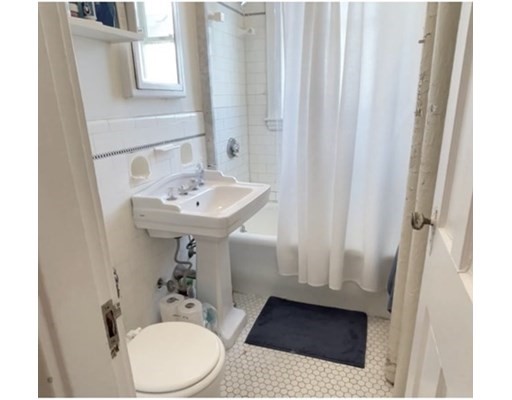 71 Martin St, Neighborhood Nine