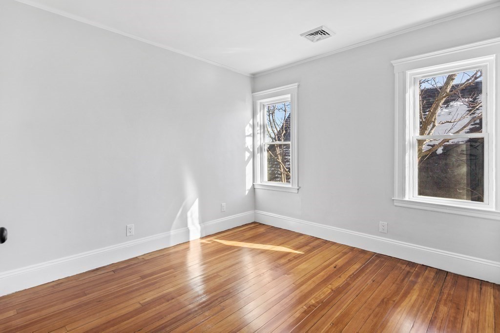 170-172 Calumet St, Mission Hill