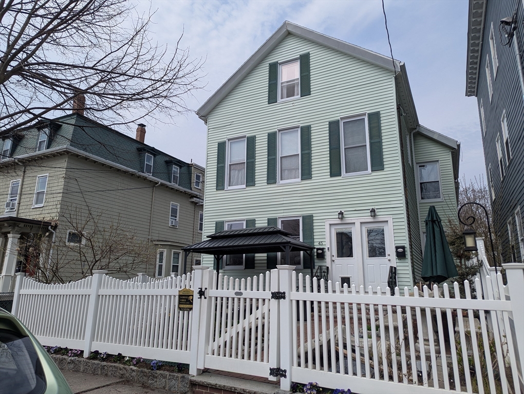 45 Franklin St, Somerville