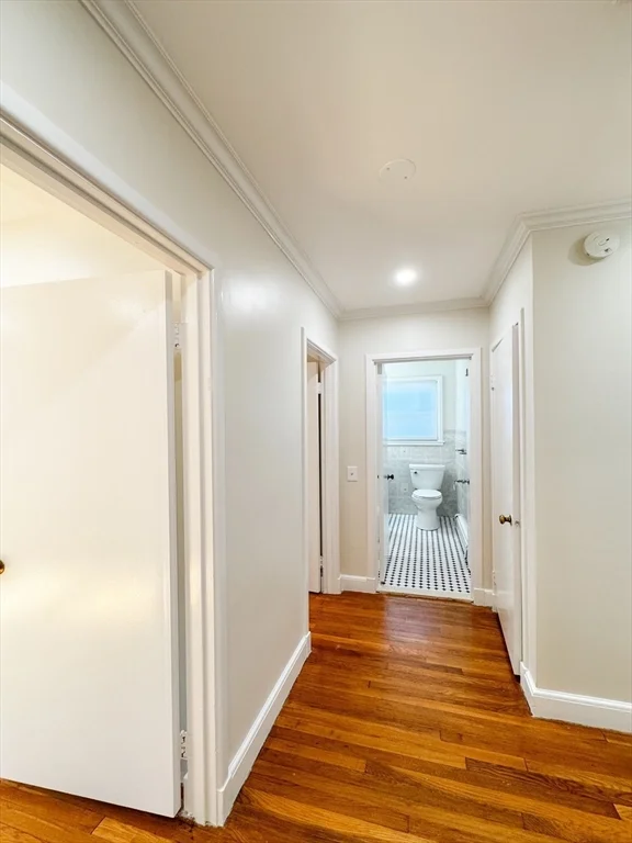 92 Woodcliff Rd, Chestnut Hill