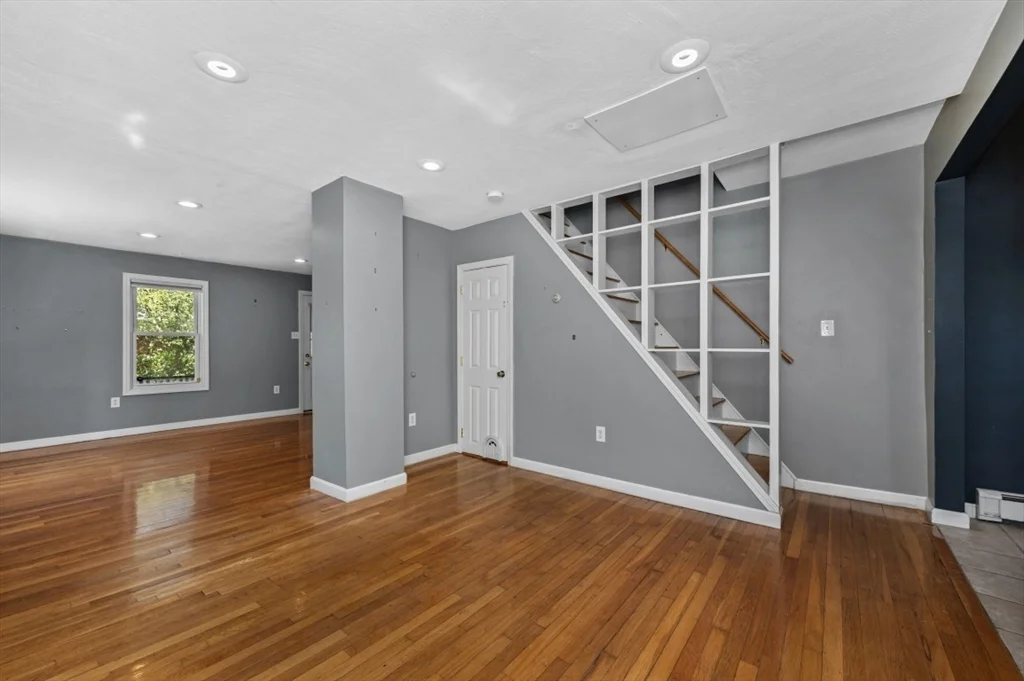 55 Cottage St, Melrose