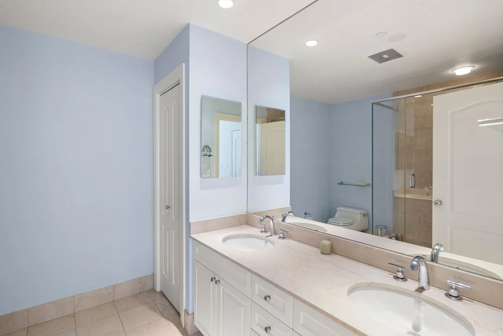 1 Huntington Ave, Back Bay