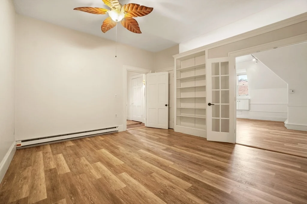 17 Gloucester St, Back Bay