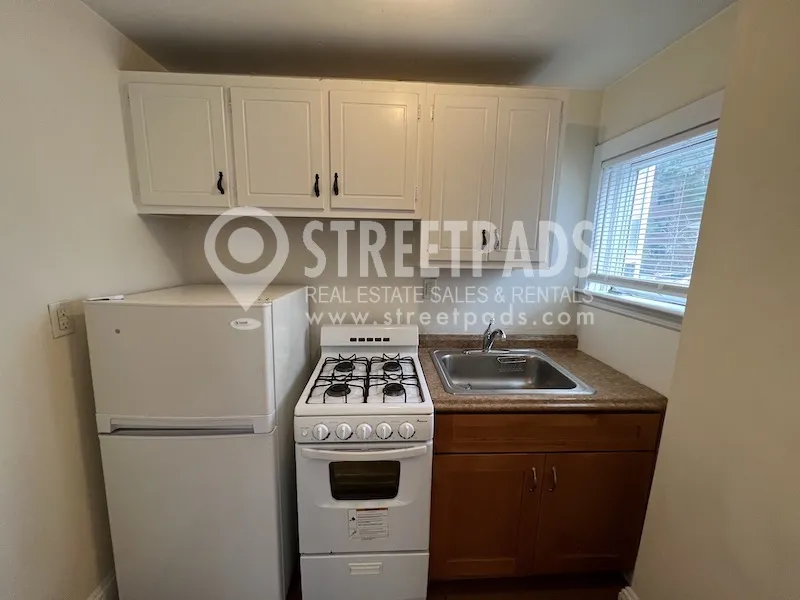 381 Harvard St, Mid-Cambridge