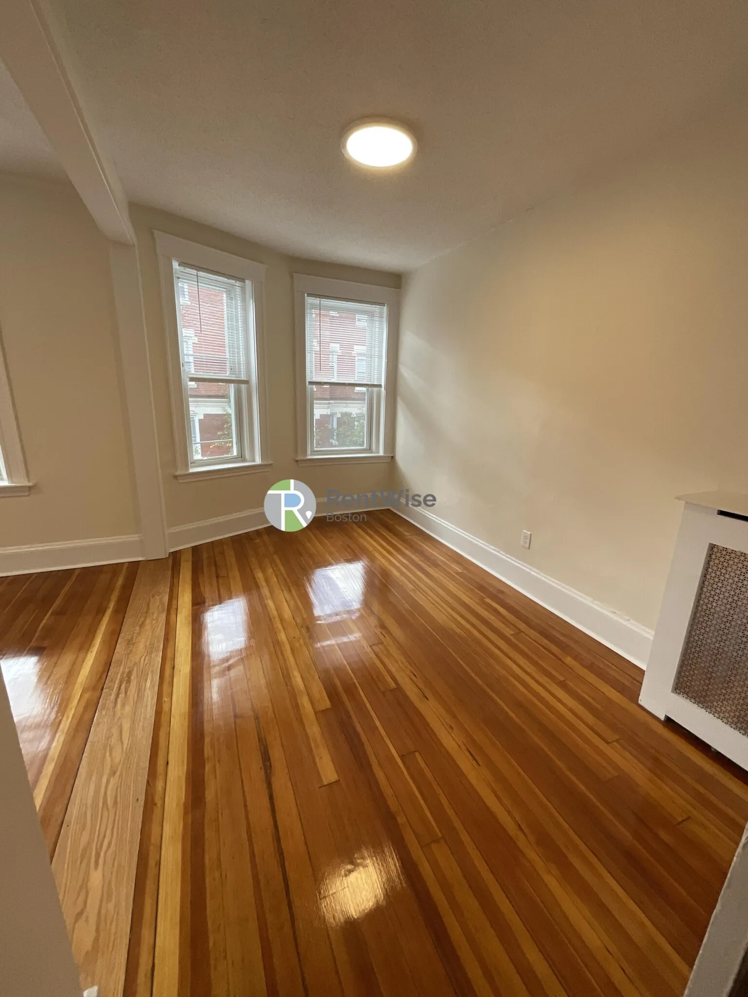 6 Barrows St, Allston