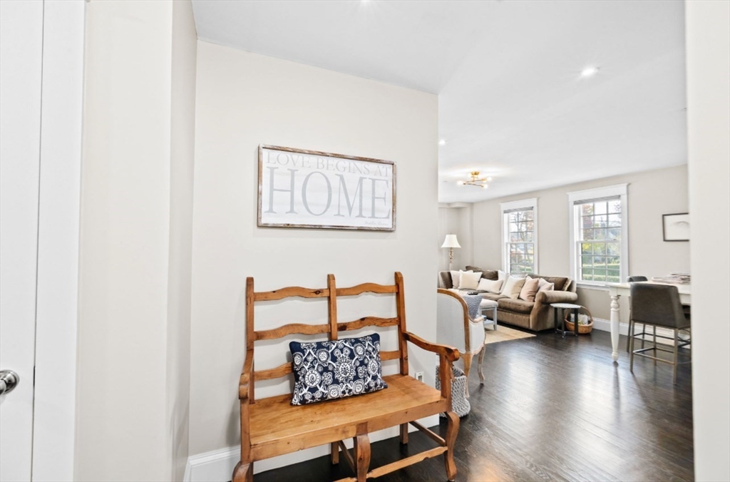 108 Elm St, Cohasset