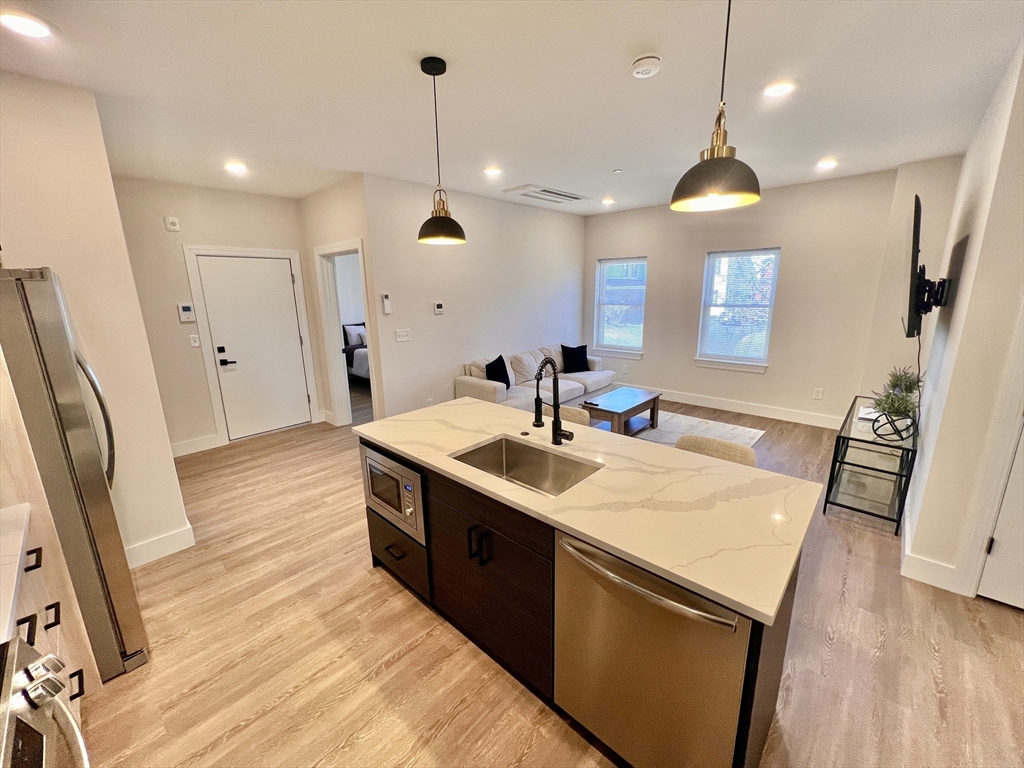 20 Woburn St, Reading