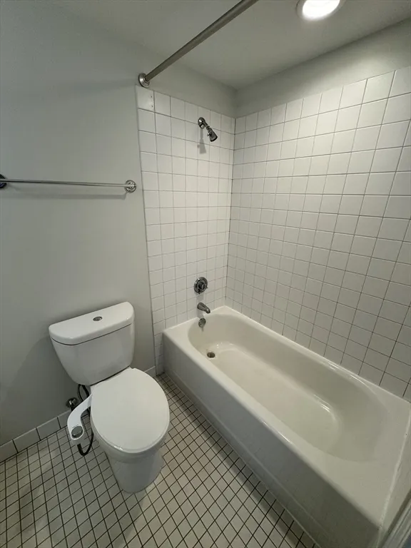 10 Museum Way, East Cambridge