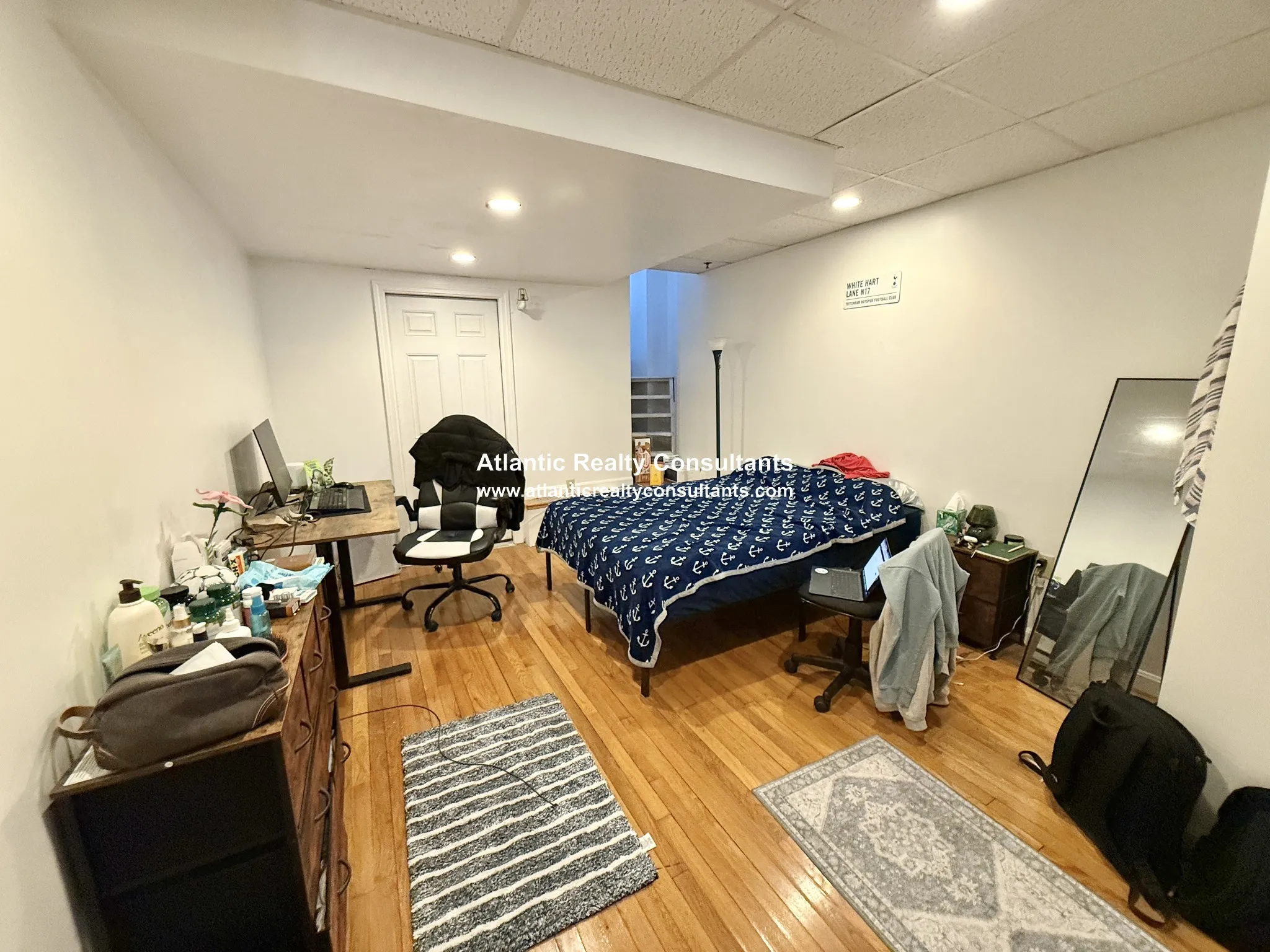 1061 Beacon St, Longwood